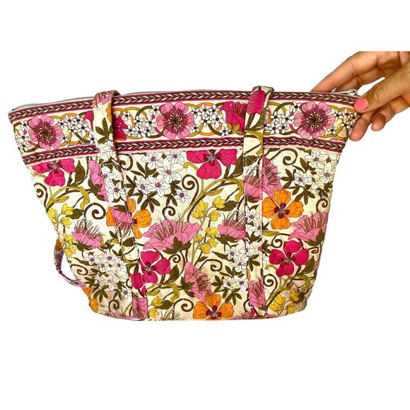 VERA BRADLEY Floral Tote with Coin Purse Wristlet Pink Orange Cottagecore Quilt - Picture 5 of 12